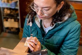 Atelier - Fabriquez vos boucles d'oreilles en bois